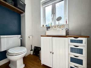 En-Suite Shower Room- click for photo gallery